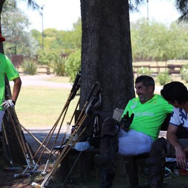 polo players chatting in between chukkas